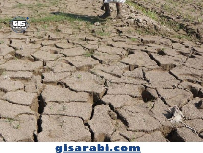 تدهور التربة والتصحر: تحليل جغرافي لانتشار الظاهرة وتأثيرها على الأمن الغذائي