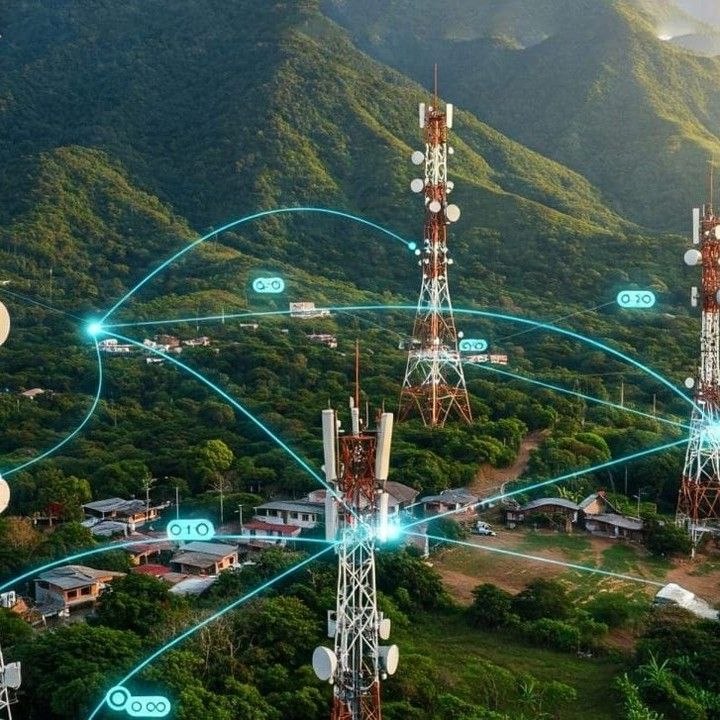 جغرافية الإنترنت: حين ترتسم خريطة العالم في أعماق المحيطات ومراكز البيانات – تشريح المكان الرقمي من الكابل إلى الخوارزمية